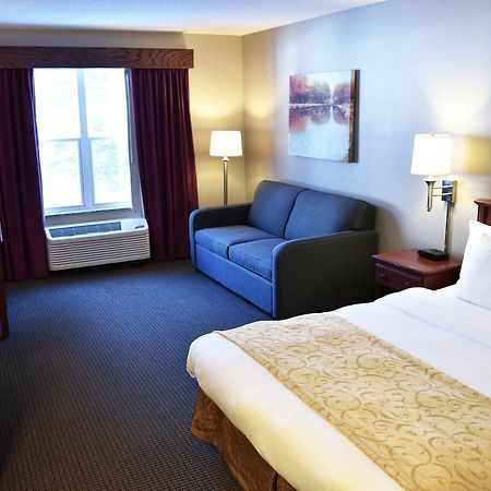 Country Inn River Falls Екстериор снимка