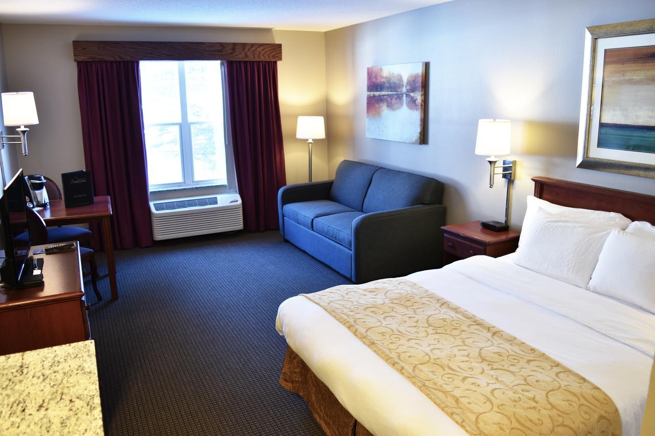 Country Inn River Falls Екстериор снимка